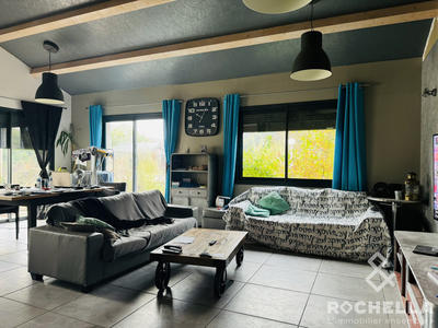 Maison - 214 m² - 7 pièces