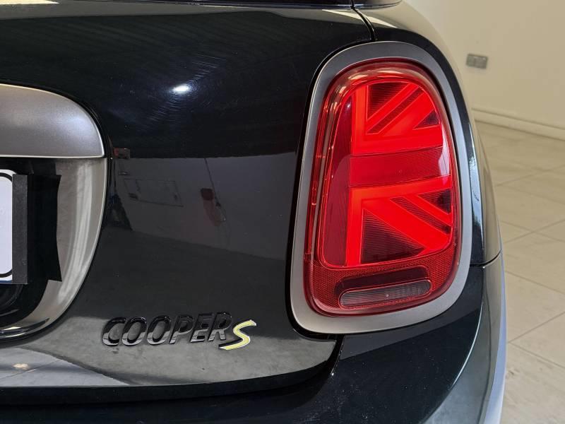 Mini Mini Hatch 3 Portes Cooper se 184 ch Edition Resolute