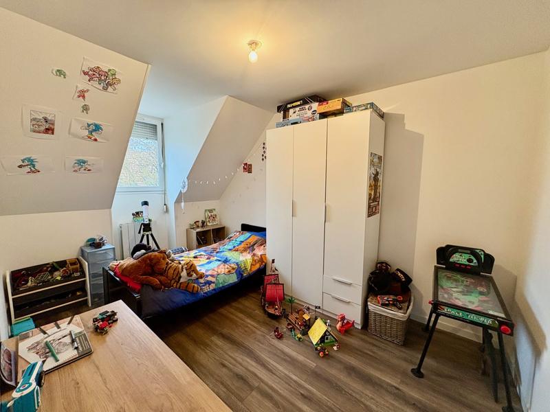 Maison traditionnelle - 93 m² - 5 pièces