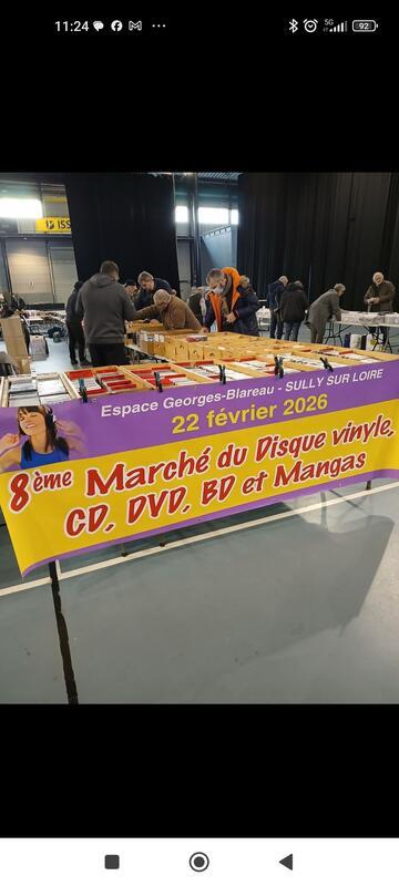 Marché du disque, cd, dvd, bd, manga et jeux vidéo