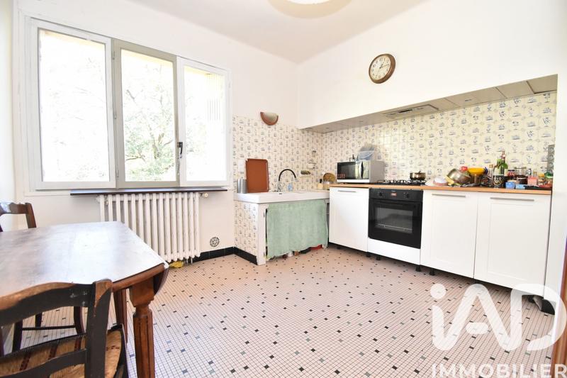 Maison - 195 m² - 10 pièces