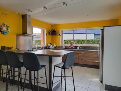 Maison - 176 m² - 7 pièces