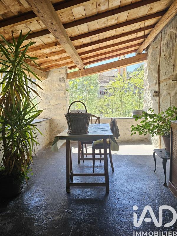 Appartement - 95 m² - 6 pièces