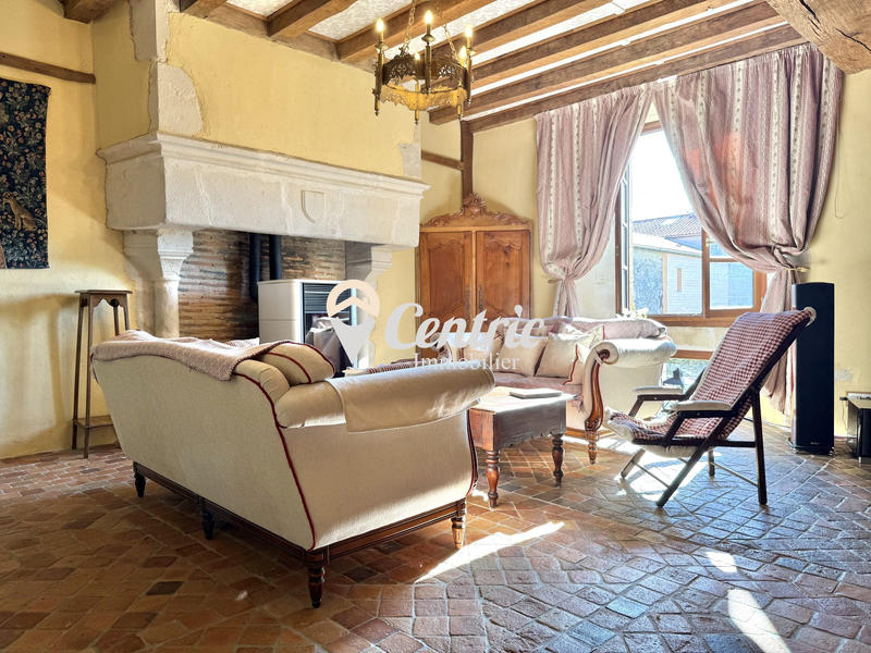 Maison ancienne - 344 m² - 10 pièces