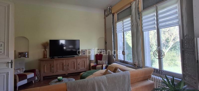 Maison - 234 m² - 8 pièces