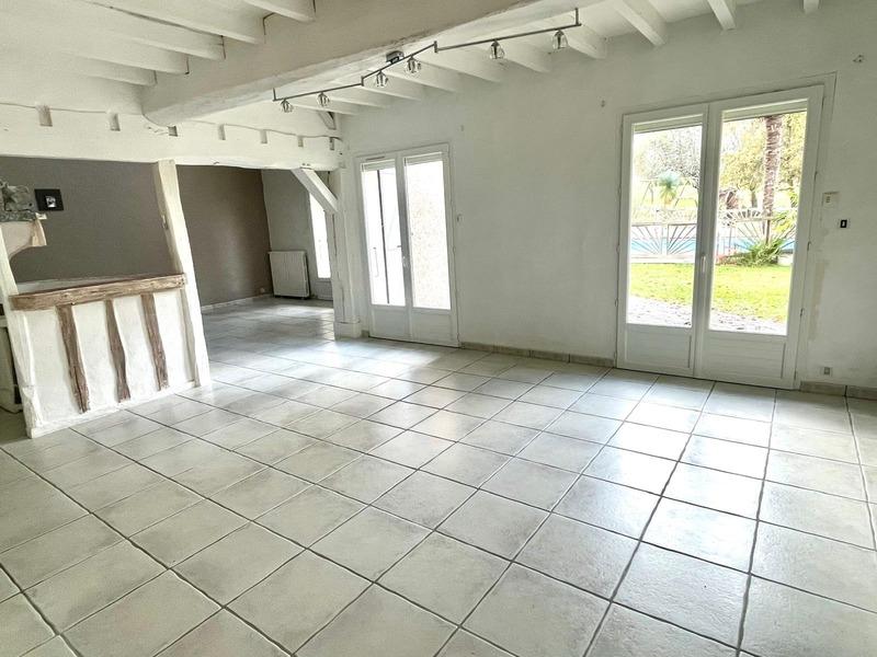 Propriété - 274 m² - 8 pièces