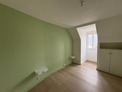 Duplex - 93 m² - 5 pièces