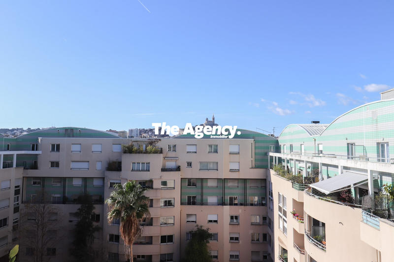 Duplex - 92 m² - 4 pièces