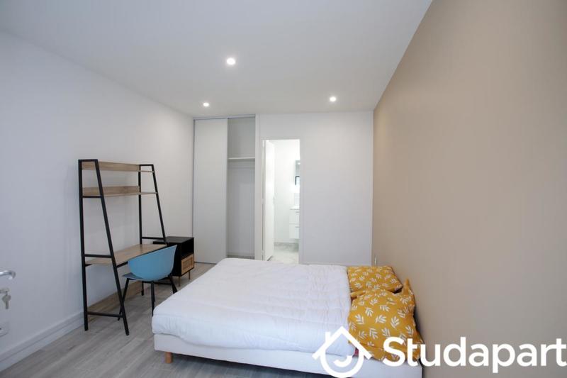 Chambre - 15 m² - 1 pièce