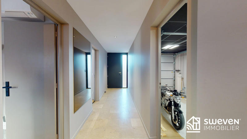 Maison - 102 m² - 4 pièces