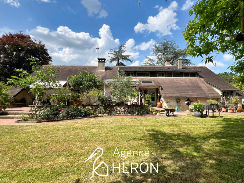 Maison - 304 m² - 10 pièces