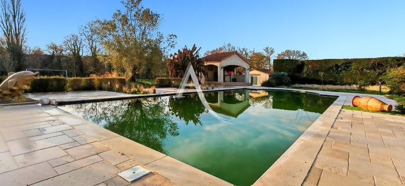 Maison - 184 m² - 7 pièces