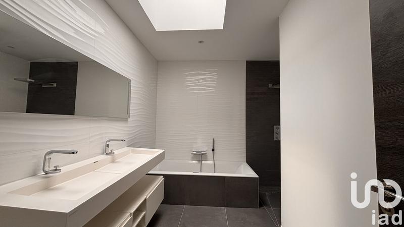 Maison - 197 m² - 6 pièces