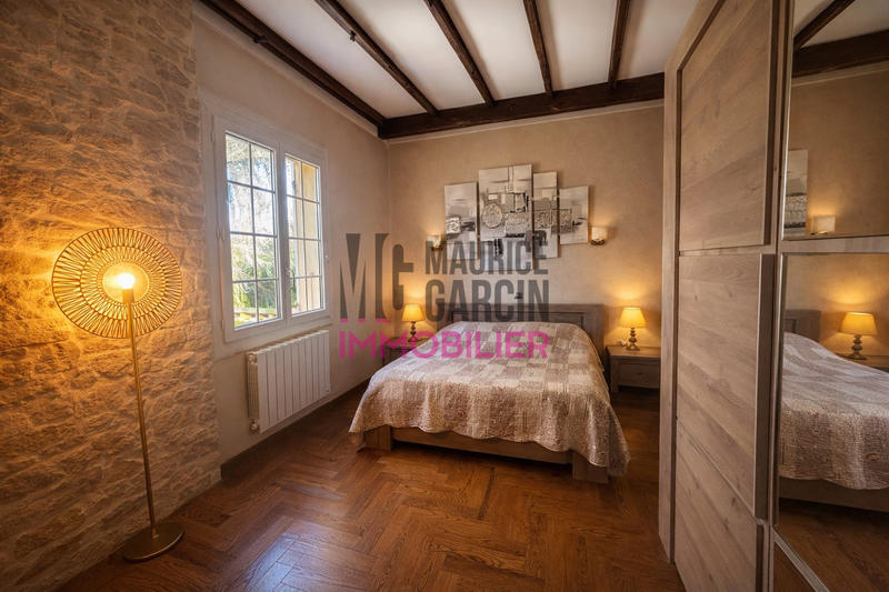 Maison - 170 m² - 13 pièces