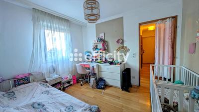 Appartement - 70 m² - 4 pièces