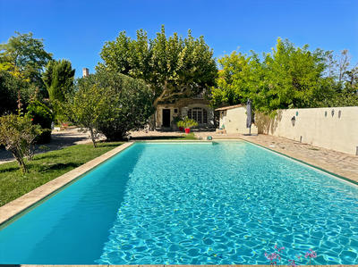 Maison - 250 m² - 6 pièces