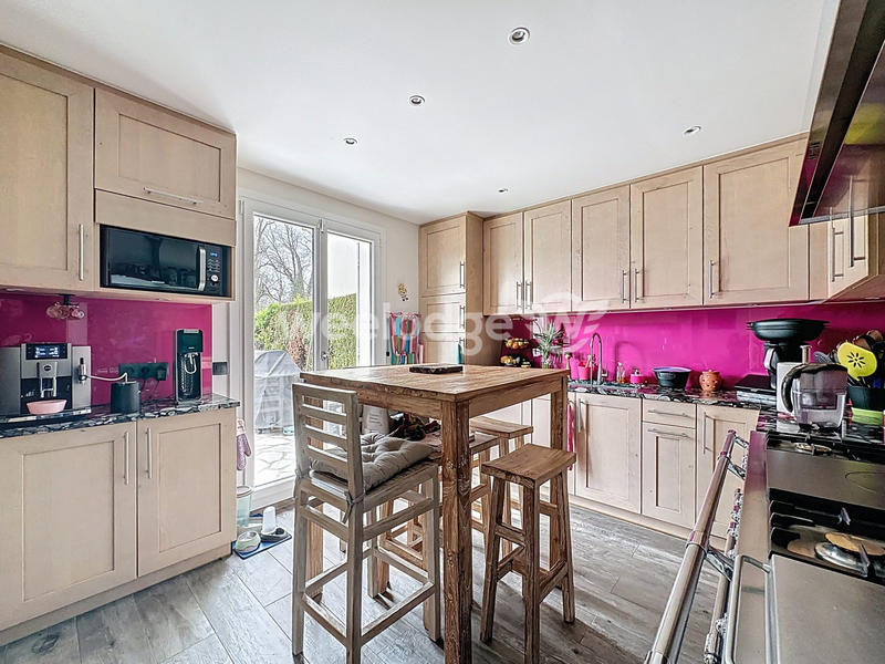 Maison - 145 m² - 6 pièces