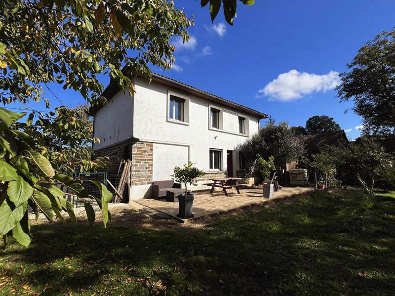 Maison - 80 m² - 5 pièces