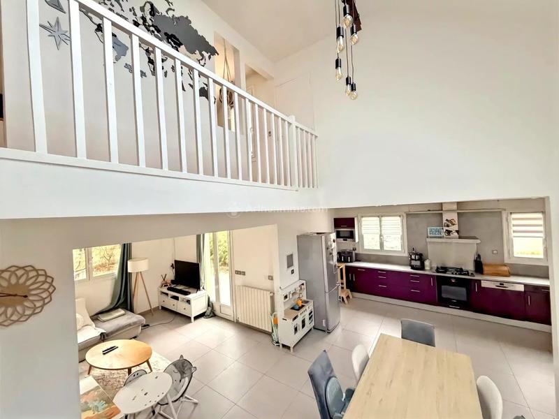 Maison - 118 m² - 6 pièces