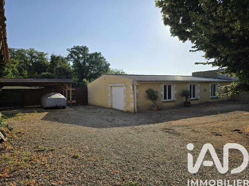 Maison - 208 m² - 9 pièces