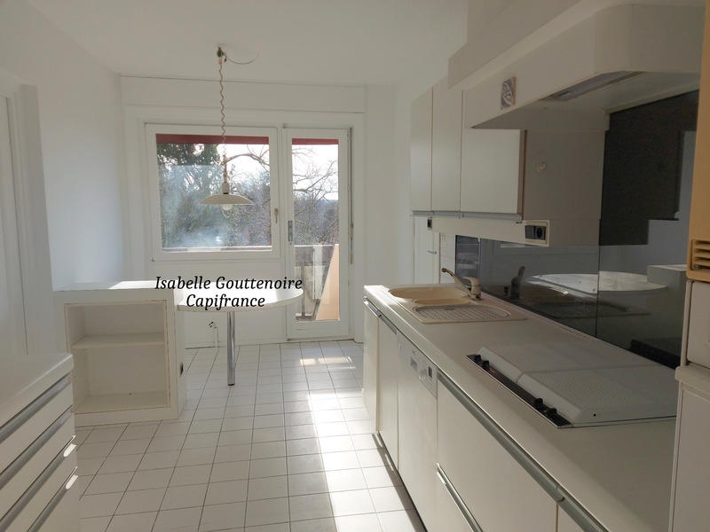 Appartement - 86 m² - 3 pièces