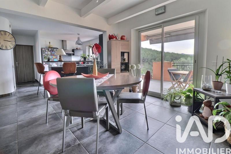 Maison - 224 m² - 9 pièces