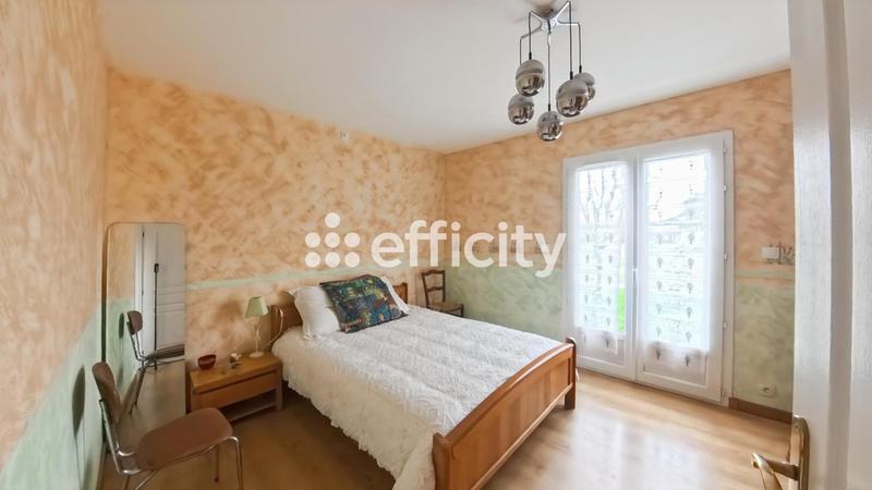 Maison - 178 m² - 7 pièces