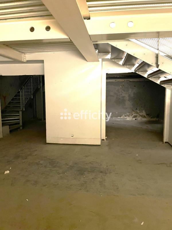 Bureau - 2 000 m² - 6 pièces