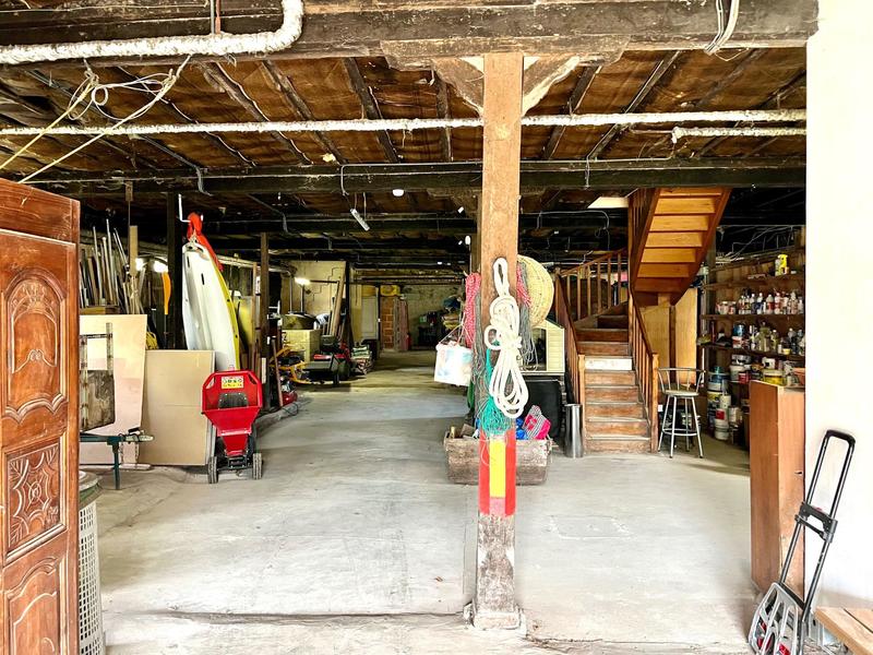 Maison - 362 m² - 11 pièces