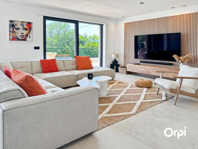 Villa - 242 m² - 5 pièces