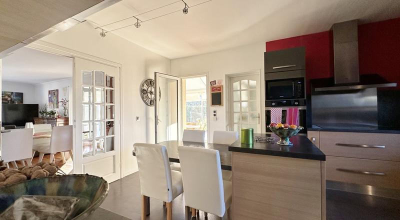 Maison contemporaine - 182 m² - 5 pièces