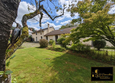 Maison ancienne - 200 m² - 7 pièces