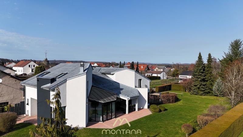 Maison - 246 m² - 6 pièces