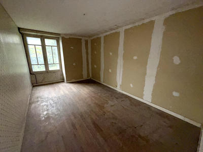 Maison - 83 m² - 4 pièces