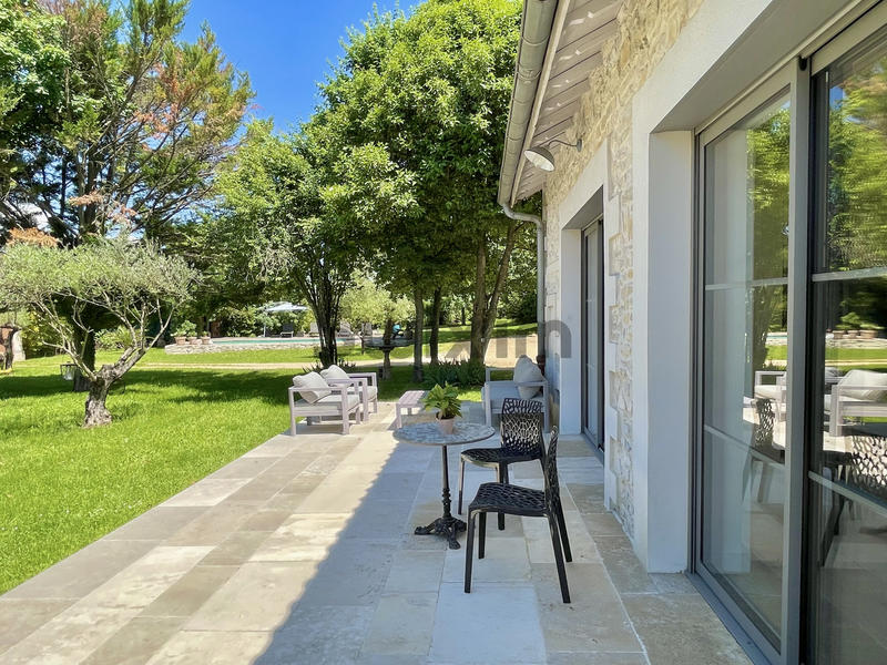 Maison - 180 m² - 6 pièces