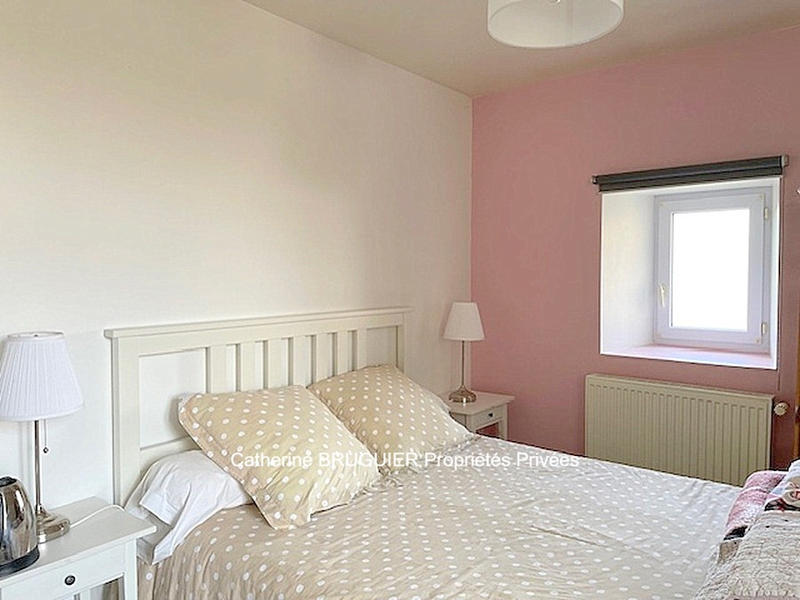 Maison - 235 m² - 9 pièces