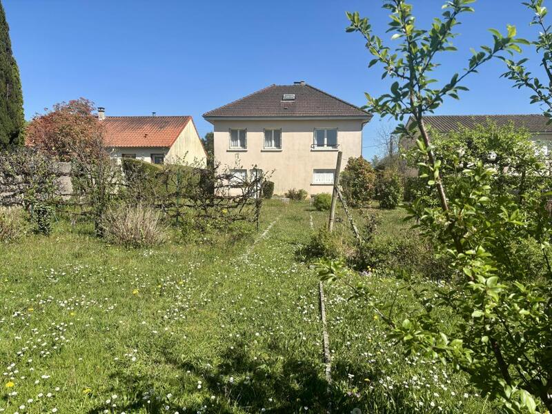 Maison - 104 m² - 5 pièces