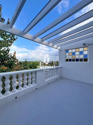 Maison - 158 m² - 7 pièces