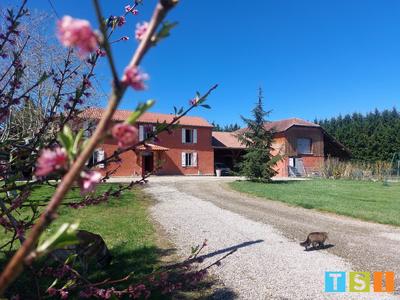 Maison - 163 m² - 6 pièces