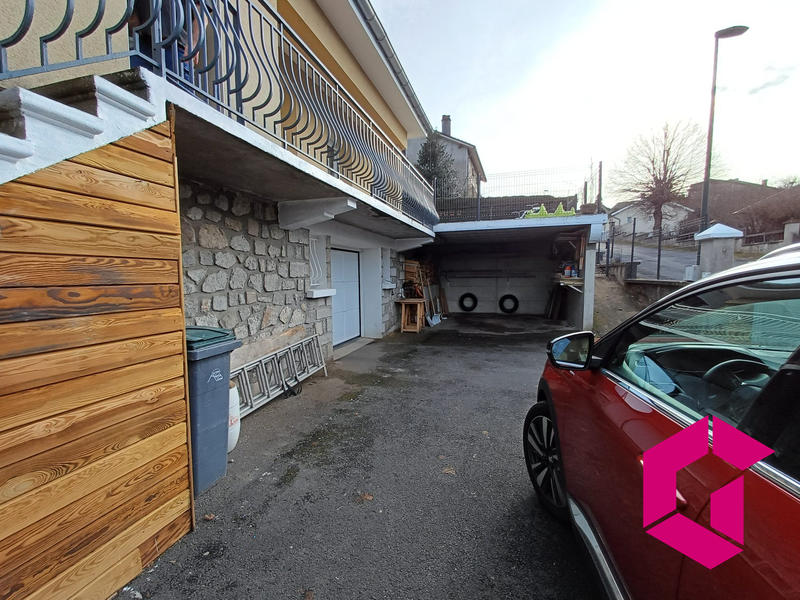 Maison traditionnelle - 90 m² - 5 pièces