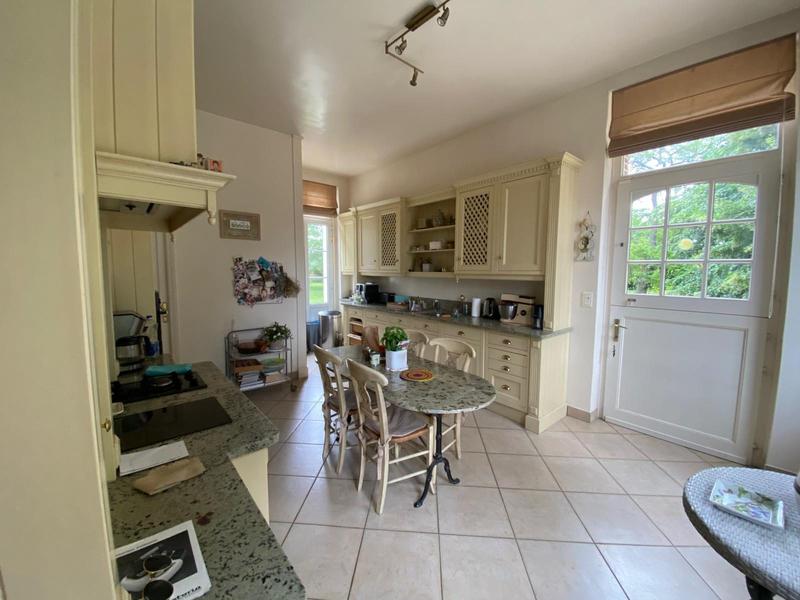 Maison - 266 m² - 8 pièces