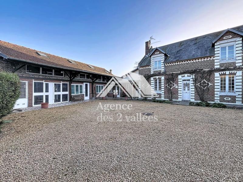 Propriété - 245 m² - 5 pièces