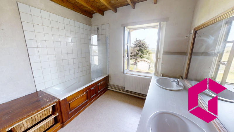 Maison ancienne - 216 m² - 6 pièces