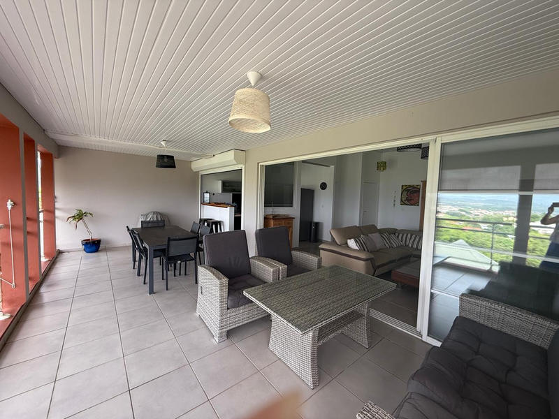 Appartement - 81 m² - 4 pièces