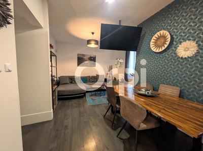 Maison - 102 m² - 4 pièces