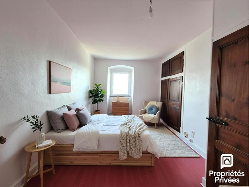 Maison - 193 m² - 6 pièces