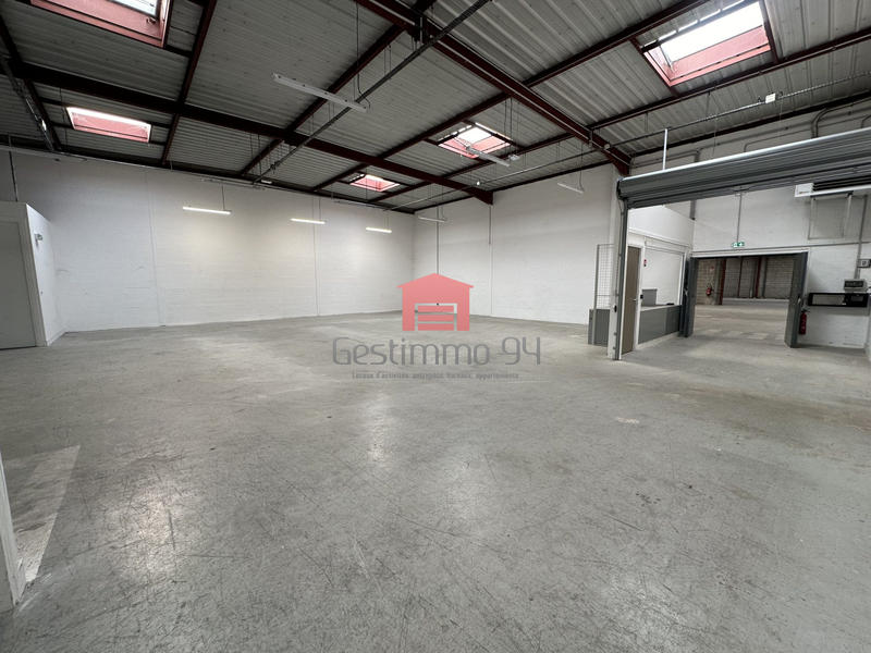 Local d'activités - 1 730 m²