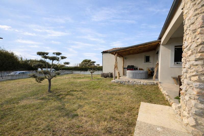 Maison - 140 m² - 5 pièces