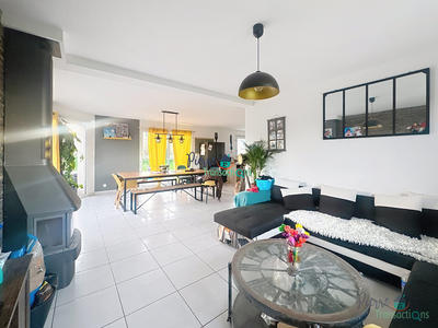 Maison - 138 m² - 6 pièces