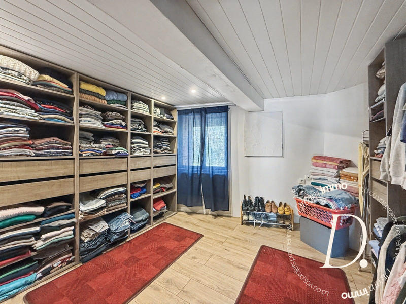 Maison - 291 m² - 10 pièces